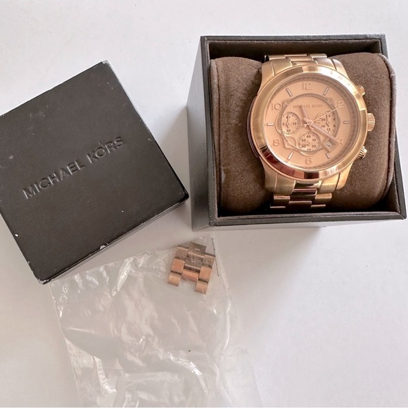 Michael Kors Rose Gold-Tone Watch MK8096 - Picture 4 of 12